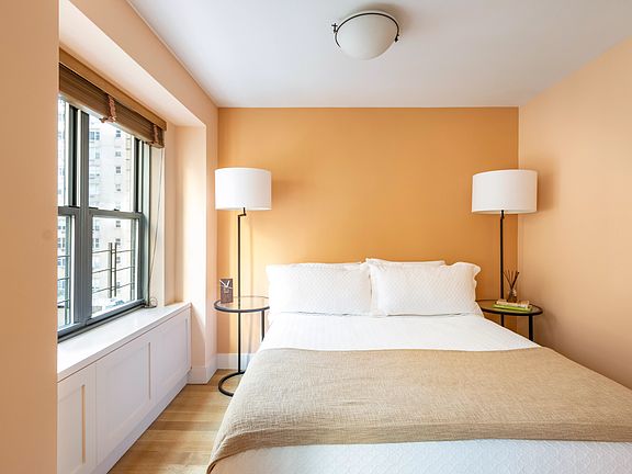 4th image of 310 Lexington Ave APT 6H