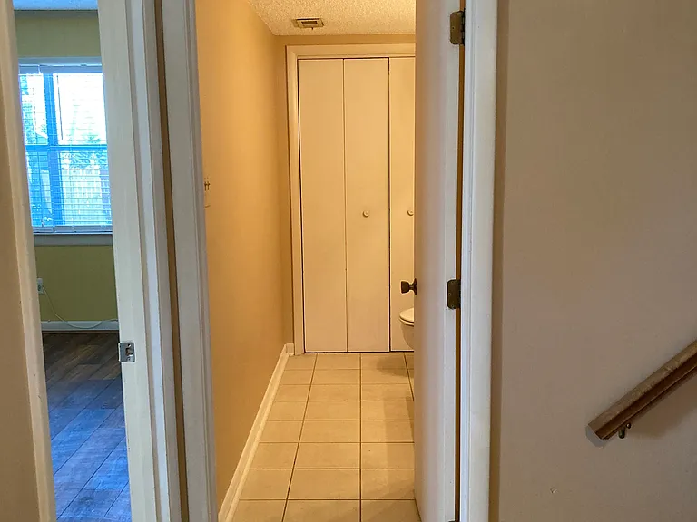 436 Queensway Rd — Photo 19