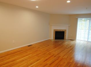 109 Overlook Cir #109, Hudson, NH 03051
