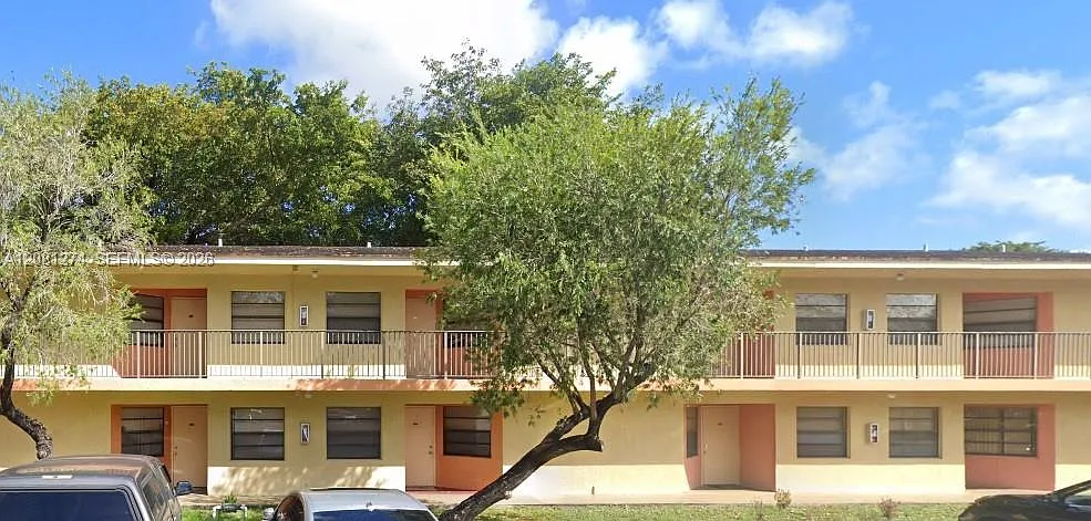 Lakeside At Tamarac Condo — Photo 1