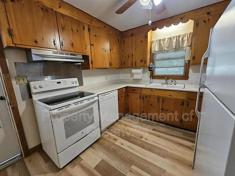 400 Berea Dr — Photo 13