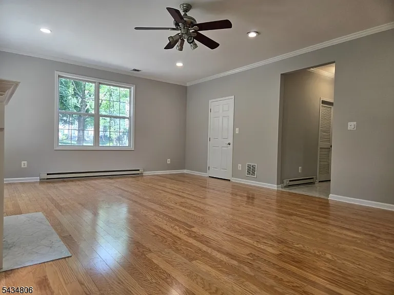 313 Winthrop Dr — Photo 21