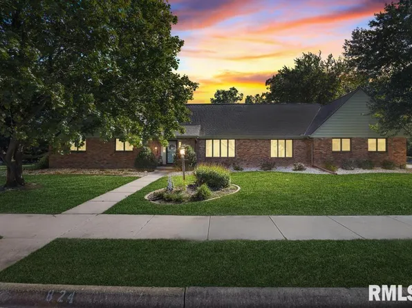 824 W Brookforest Dr, Peoria, IL 61615