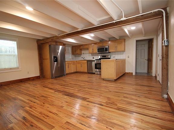 2nd image of 904 Possum Trot St #B