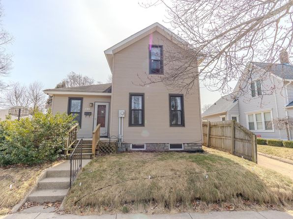 213 1st Ave, Manistee, MI 49660
