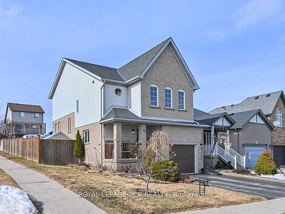 2nd image of 83 Glengarry Rd