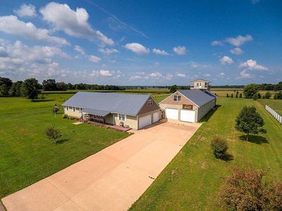 2624 285th Ave, De Witt, IA, 52742