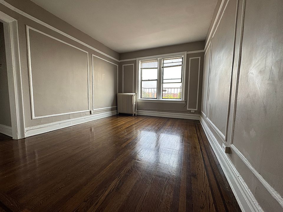 2nd image of 24 Kensington Ave #5C