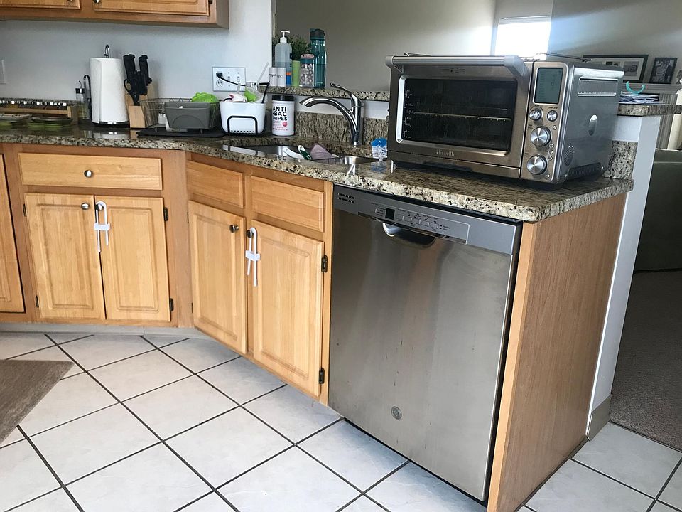 2nd image of 140 Arielle Ct