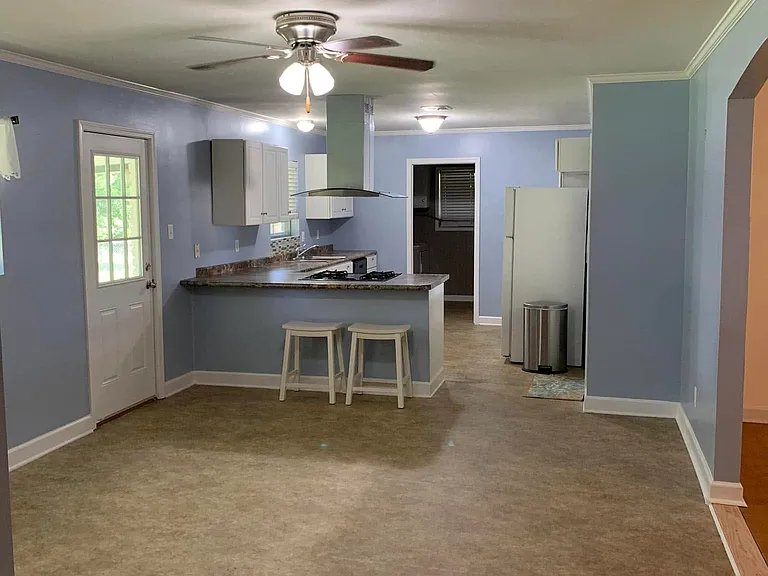 107 Caesar Dr — Photo 7