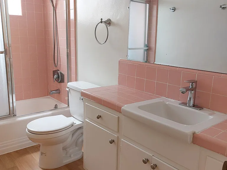 1016 N Orange Grove Ave #3 — Photo 14