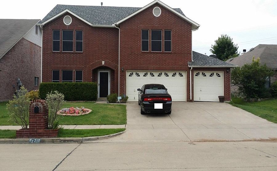 1st image of 210 Menlo Park Dr