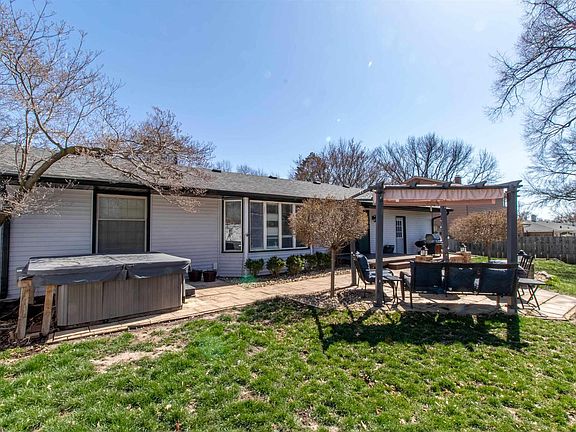 5th image of 2510 Avalon Dr