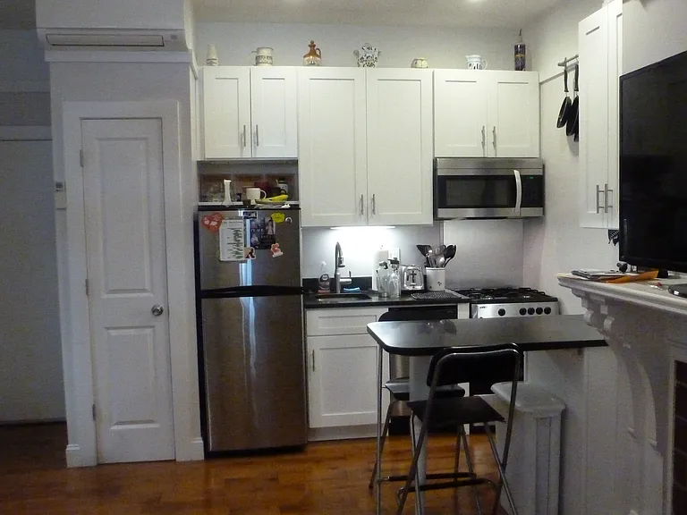 1809 Pine St #1R — Photo 4
