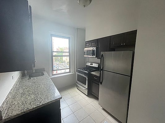1st image of 623 W 207th St #45