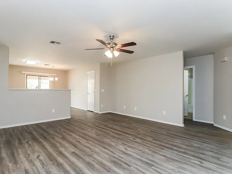 2443 E Meadow Mist Ln — Photo 5