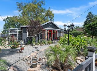 3747 Farnham Pl, Riverside, CA 92503