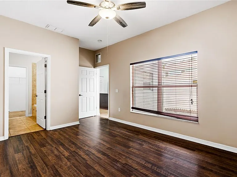 6364 Lake Smith Cir — Photo 12