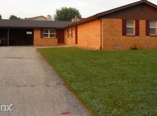 2 Kensington Heights Rd, Belleville, IL 62226