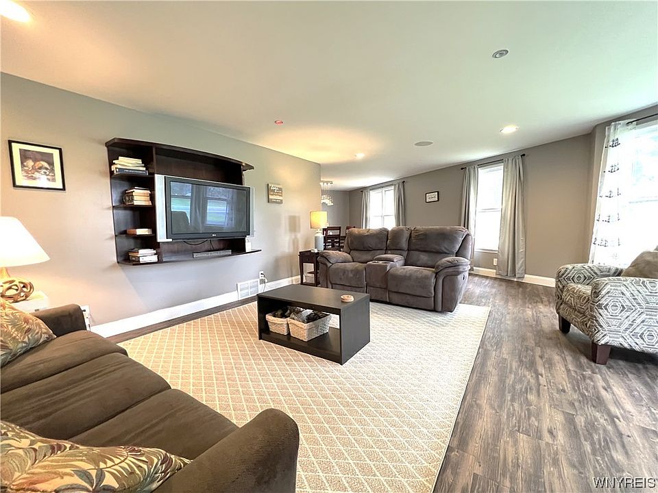 8100 Stahley Rd, East Amherst, NY 14051 Zillow