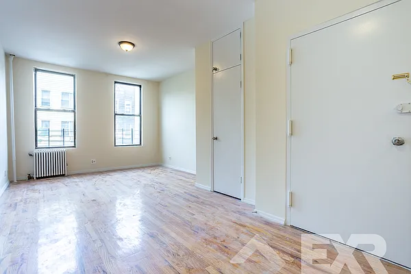 Rented by EXR | media 6