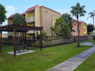 304-5102 NW 79th Ave #304, Miami, FL 33166