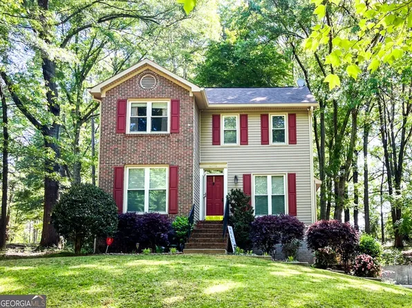 110 Cedar Creek Ct, Fayetteville, GA 30215