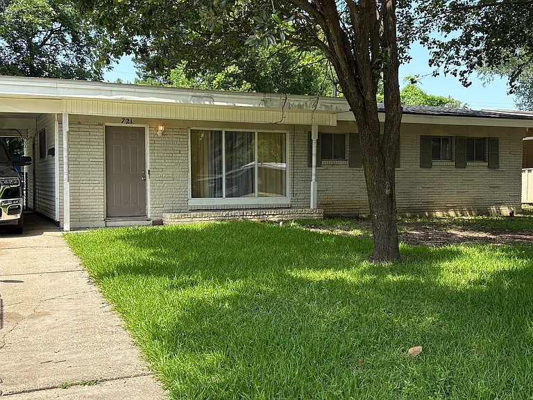 721 Meadowdale Pl — Photo 1