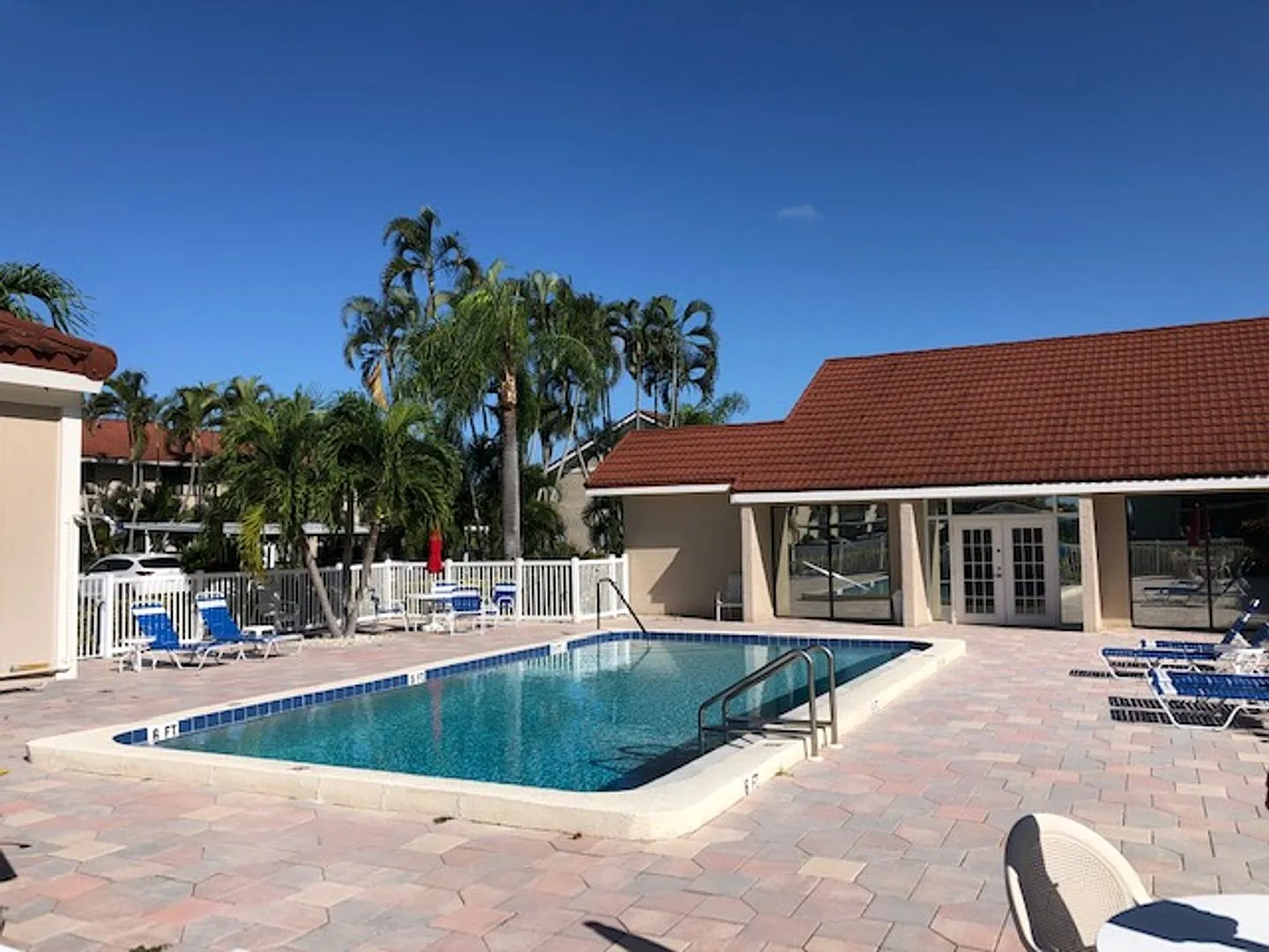 Spacious 2BR/2BA Condo in Villages of Ascot — Photo 4