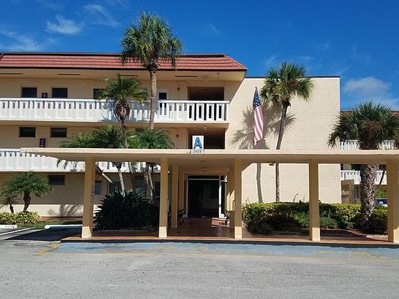 3rd image of 2929 Point East Dr APT A304