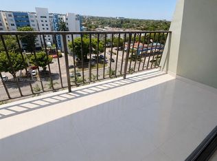 Half Moon Towers, Miami, FL 33126