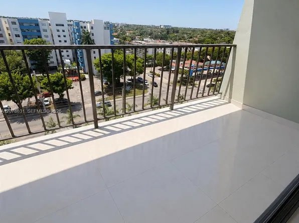 5055 NW 7th St APT 1004, Miami, FL 33126