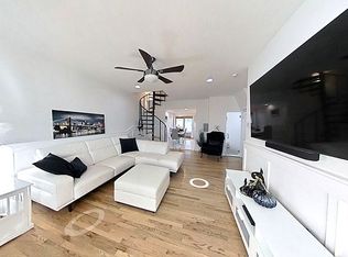 360 Leonard St #1/2, Brooklyn, NY 11211