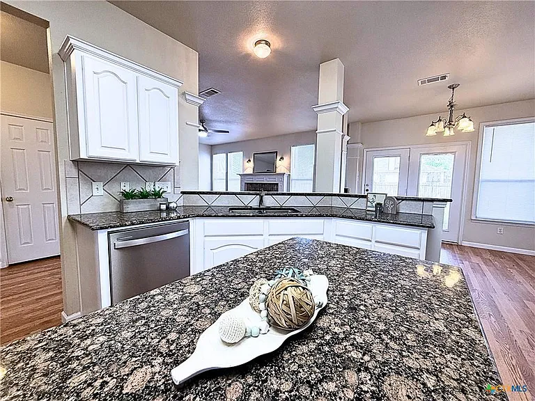701 Prospector Trl — Photo 9