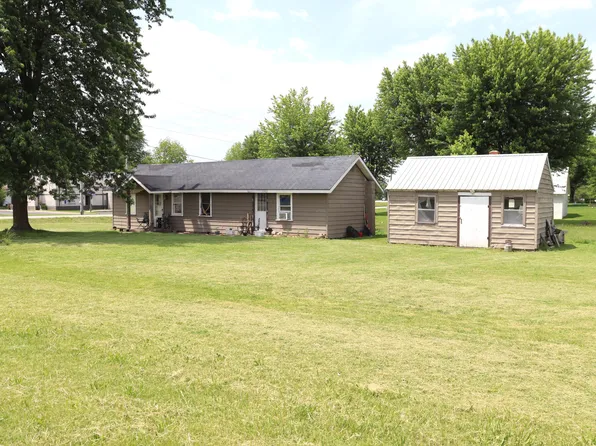 210 N Division Street, Seymour, MO 65746