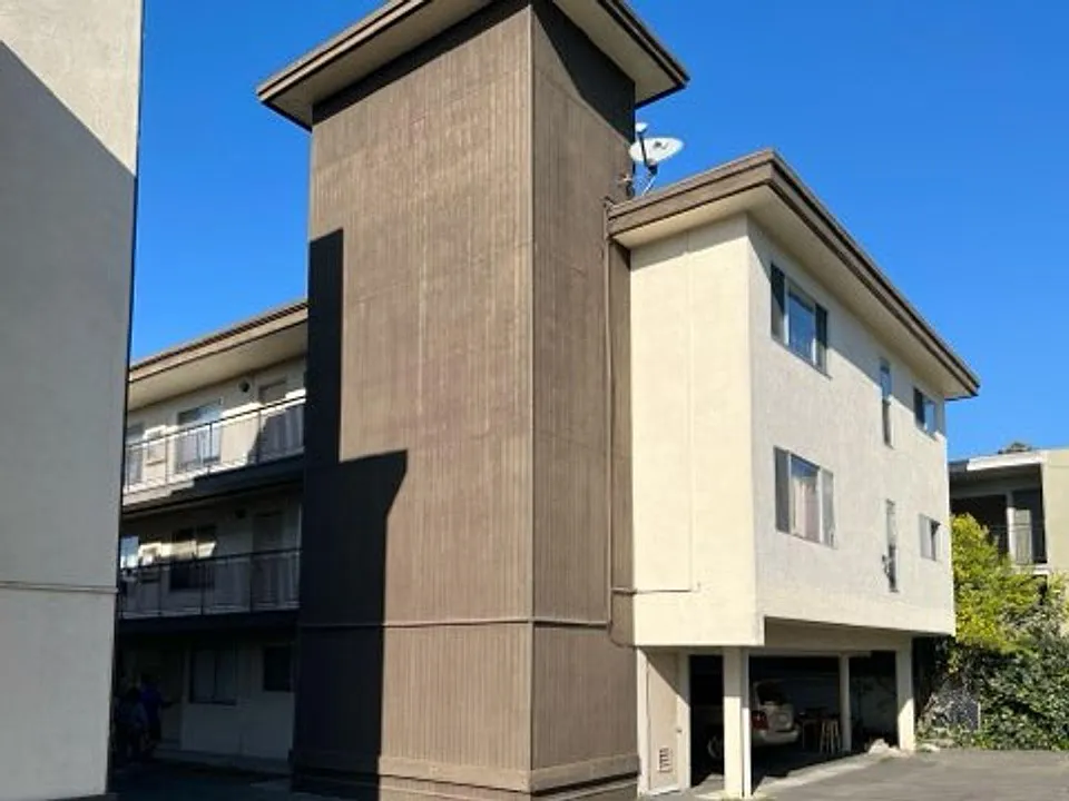 Berkeley Apts