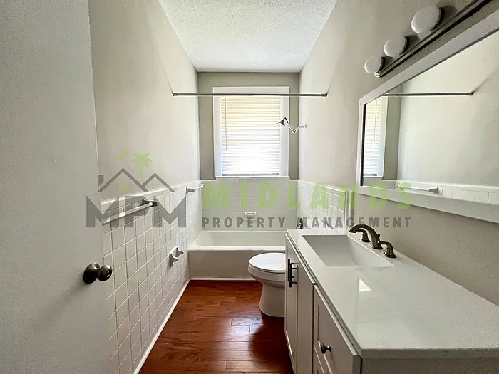 2326 Stark St #A — Photo 20