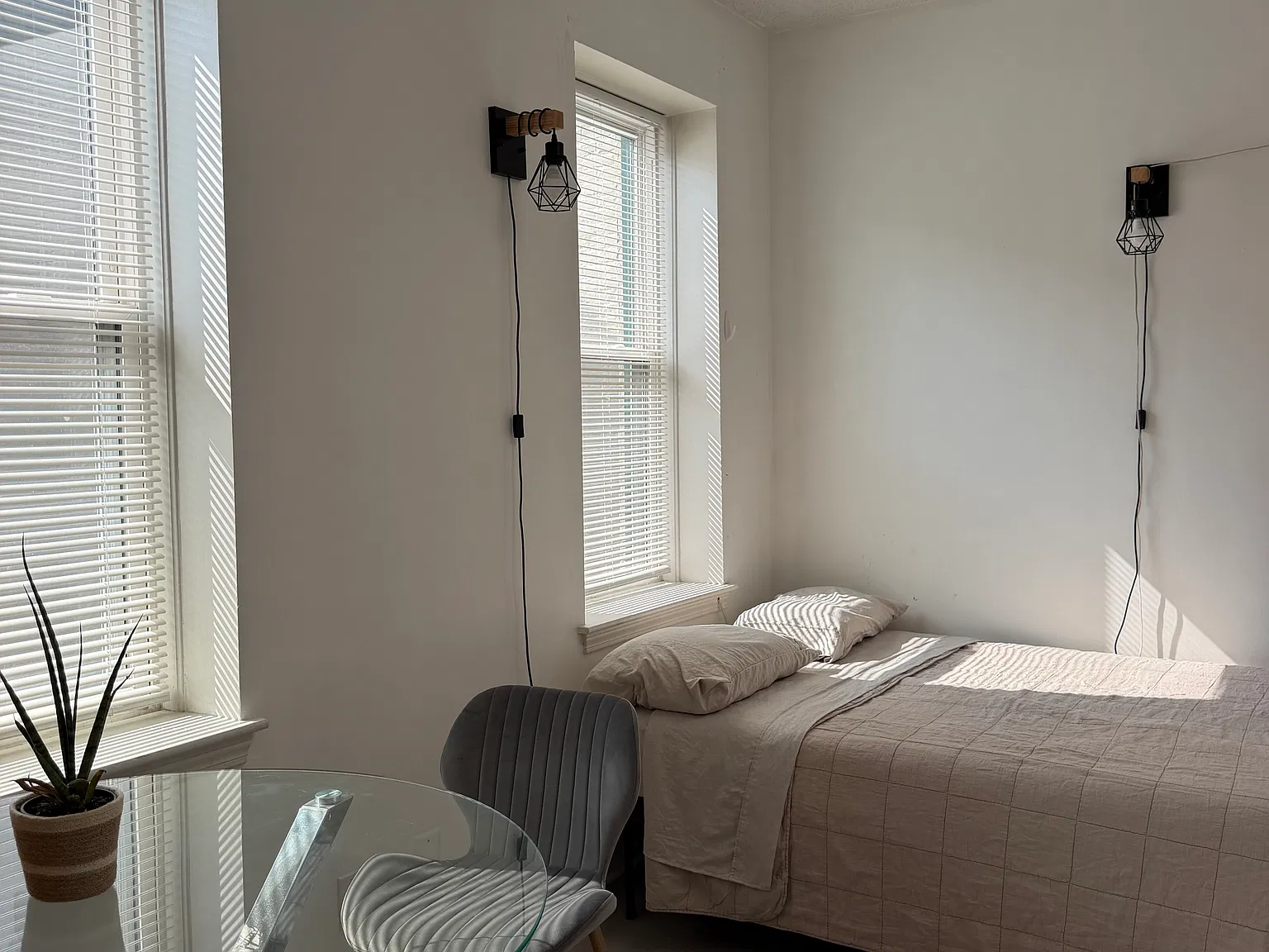 1415 Commonwealth Ave — Photo 2