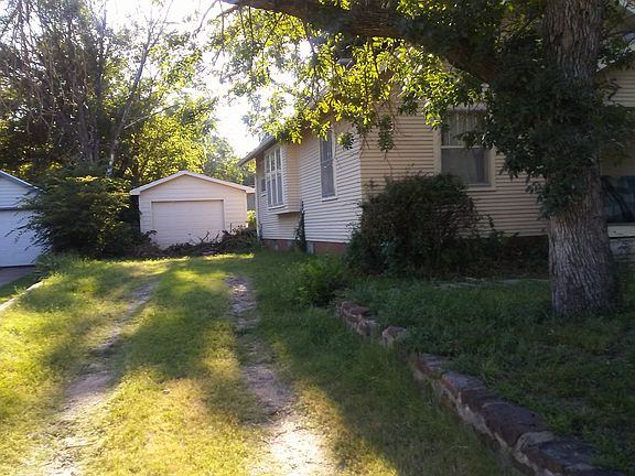 2nd image of 345 N Penn Ave