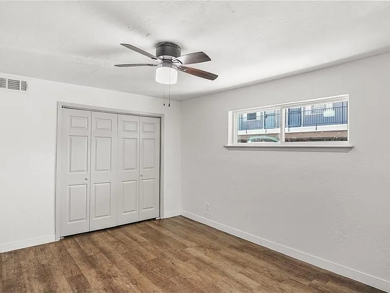 2819 Berry St #8 — Photo 12