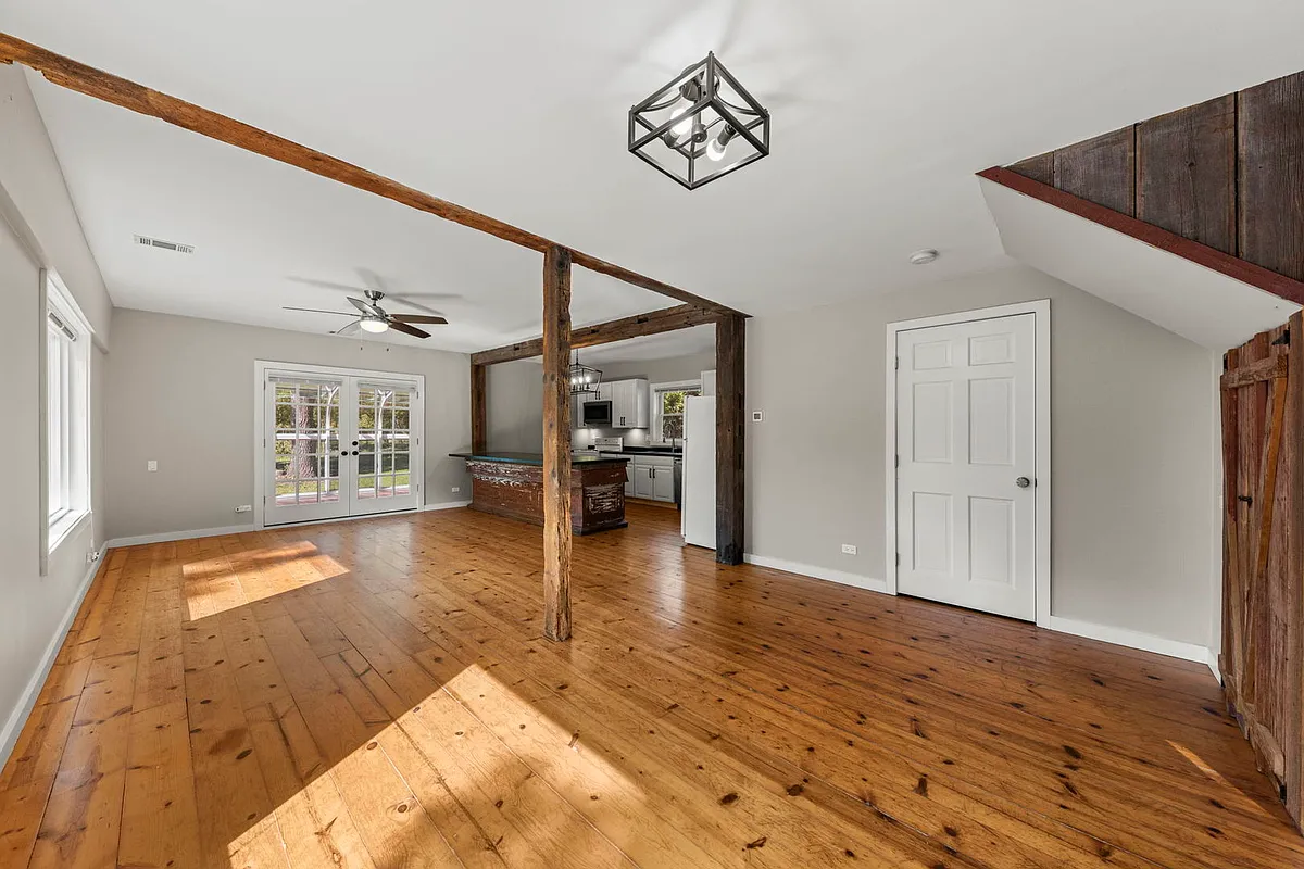 Building Photo - 7479 Grove Rd #2