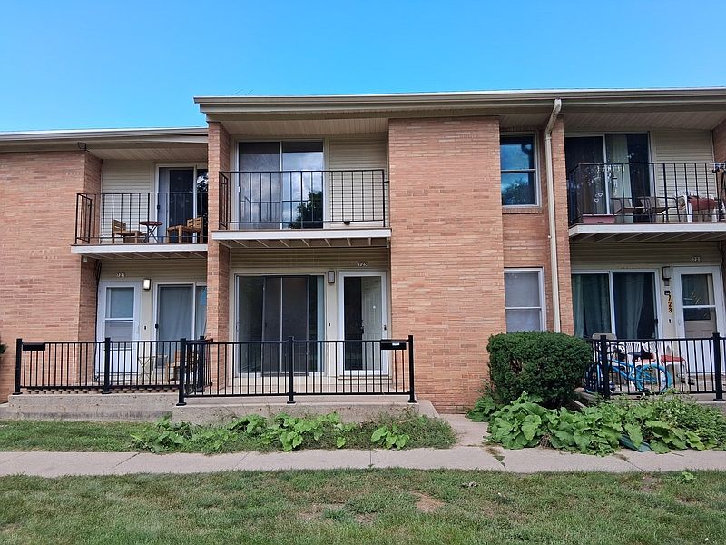 1st image of 725 W 9th Ave