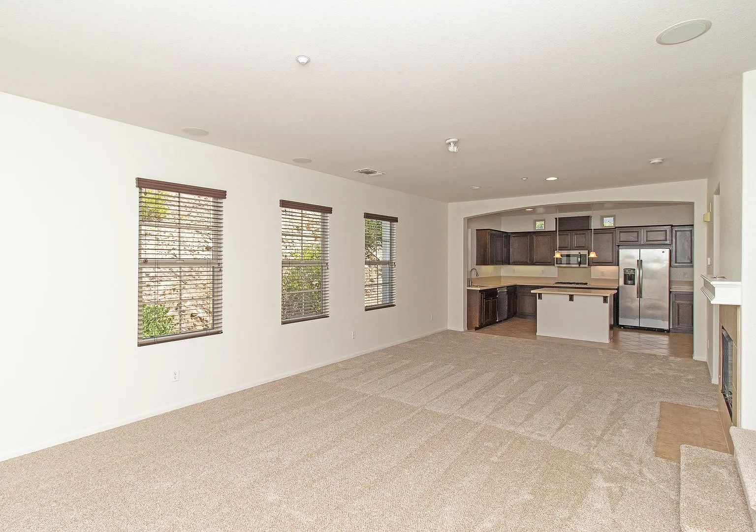 Incredible 3 bed & 3.5 bath Tri-Level Condo in San Marcos! — Photo 1