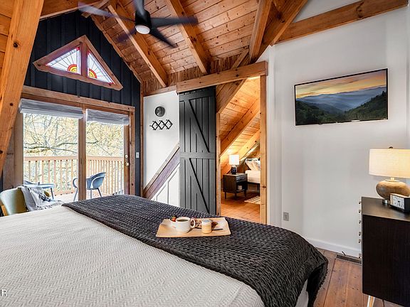 39th image of 1008 Walini Way