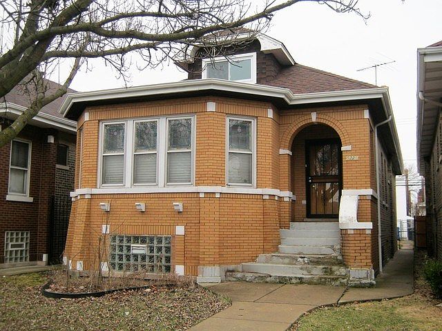 1st image of 5225 W Wrightwood Ave