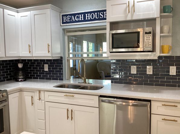 1621 N Peninsula Ave