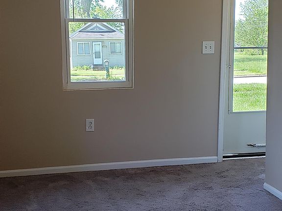 2nd image of 27980 Hanover Blvd