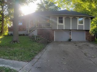 1200 Downing St, Liberty, MO 64068