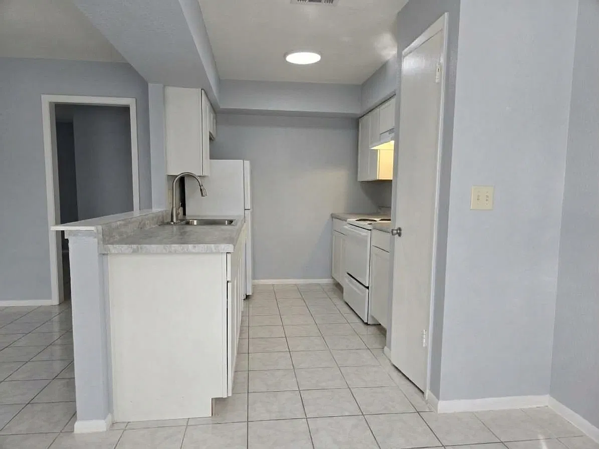 1 bed, 845 sqft, $1,100 — Photo 4