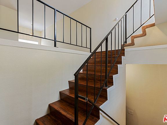 3rd image of 323 E Plymouth St APT 6